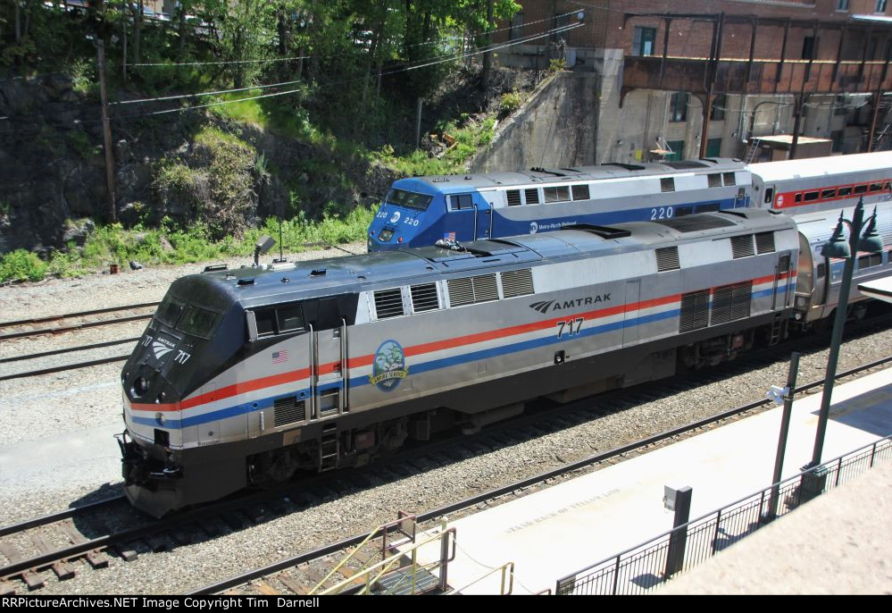 AMTK 717 on Amtrak 233